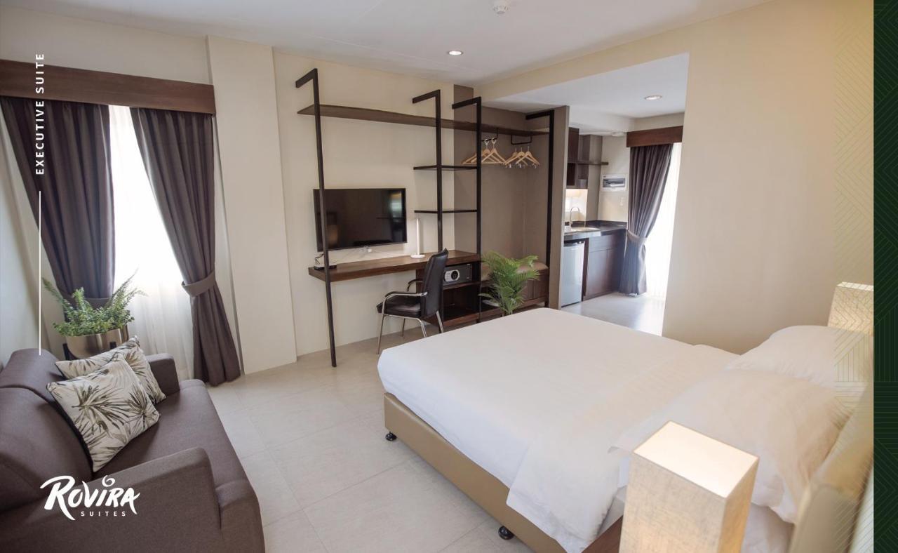 Rovira Suites Dumaguete City Exterior foto